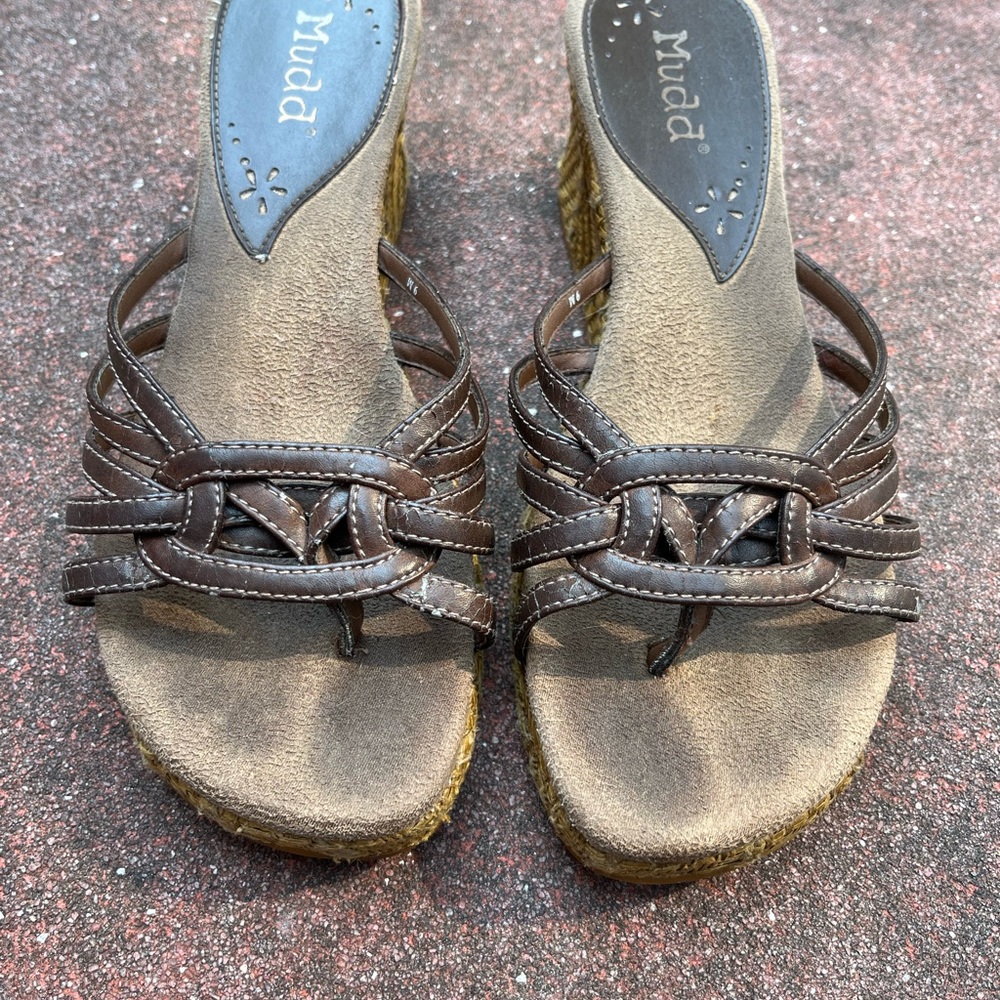 Mudd Women's Dark Brown Wedge Sandals